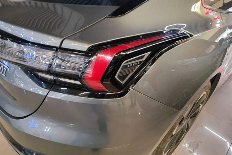 Used Zeekr 001 2021 Ultra-Long Range Single-Motor WE Edition Right Rear Taillight