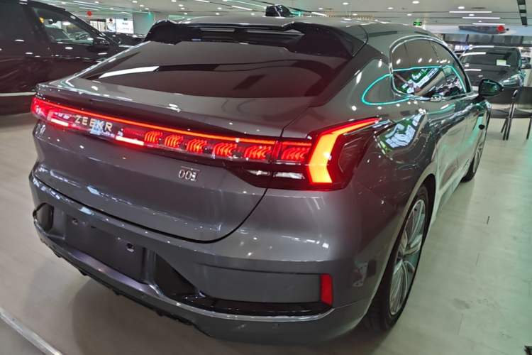 Used Zeekr 001 2021 Ultra-Long Range Dual-Motor YOU Version Right Rear Taillight
