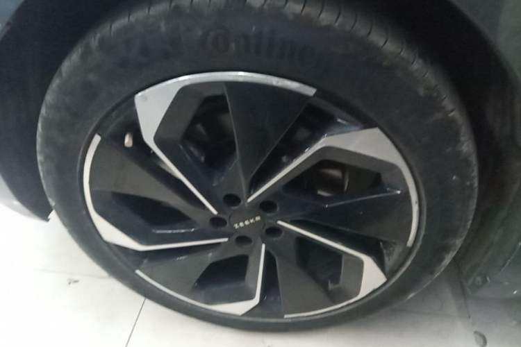 Used Zeekr 001 2021 Ultra-Long Range Single-Motor WE Edition Right Rear Wheel Hub