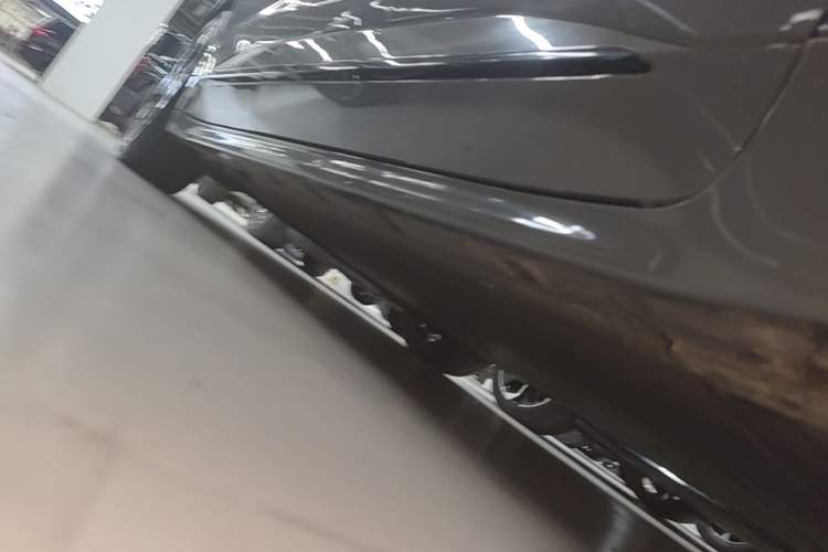 Used Zeekr 001 2021 Ultra-Long Range Single-Motor WE Edition Right Side Sill