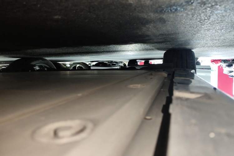 Used Zeekr 001 2021 Ultra-Long Range Dual-Motor YOU Version Right Side Sill