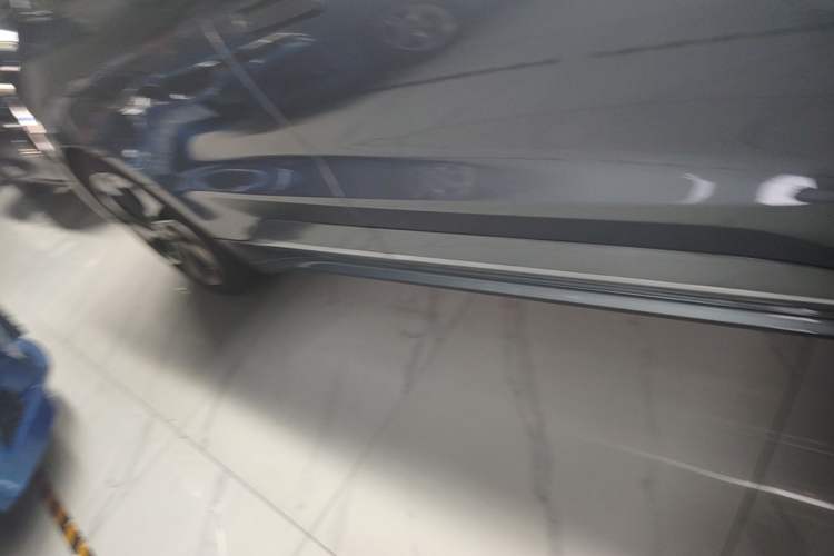 Used Zeekr 001 2021 Ultra-Long Range Dual-Motor YOU Version Right Side Sill