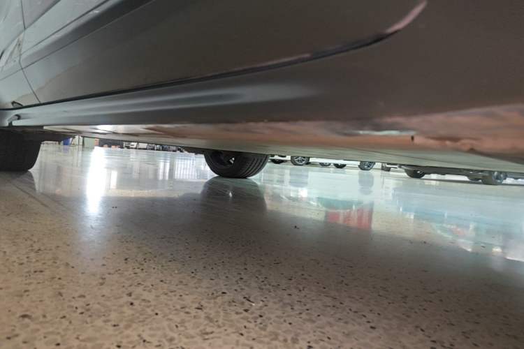 Used Zeekr 001 2021 Ultra-Long Range Dual-Motor YOU Version Right Side Sill