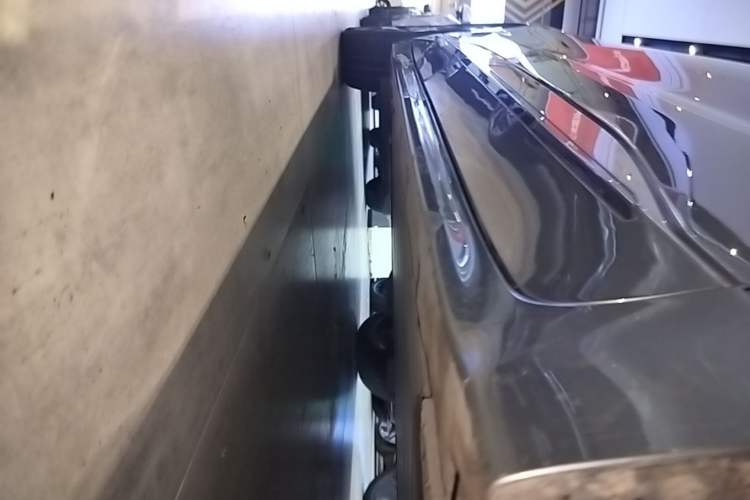 Used Zeekr 001 2021 Ultra-Long Range Dual-Motor YOU Version Right Side Sill