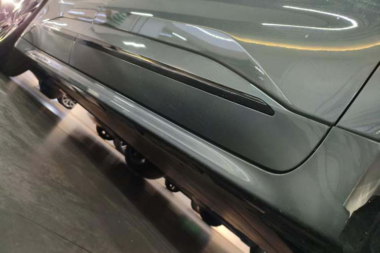 Used Zeekr 001 2021 Ultra-Long Range Single-Motor WE Edition Right Side Sill