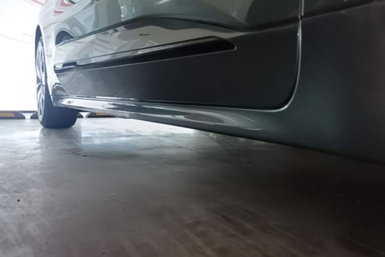 Used Zeekr 001 2021 Long-Range Dual-Motor WE Edition Right Side Sill