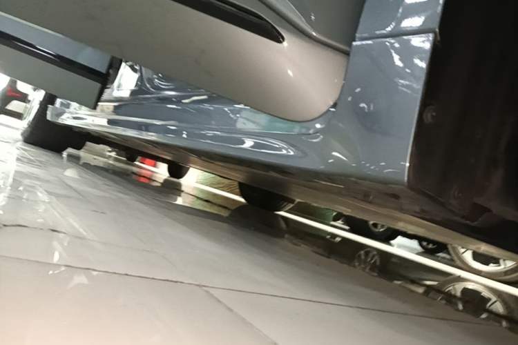 Used Zeekr 001 2021 Ultra-Long Range Dual-Motor YOU Version Right Side Sill