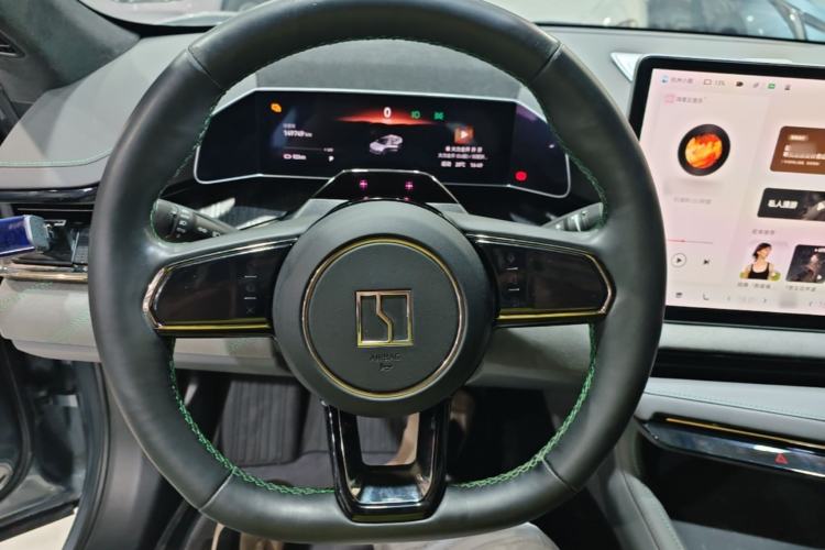 Used Zeekr 001 2021 Ultra-Long Range Dual-Motor YOU Version Steering Wheel