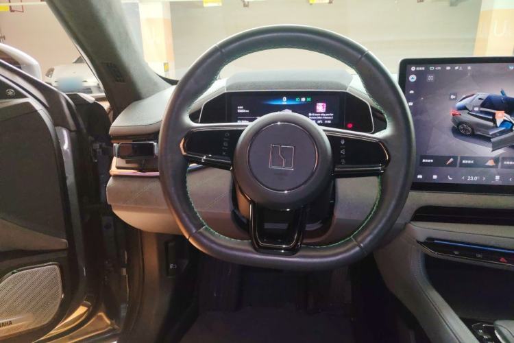 Used Zeekr 001 2021 Ultra-Long Range Dual-Motor YOU Version Steering Wheel