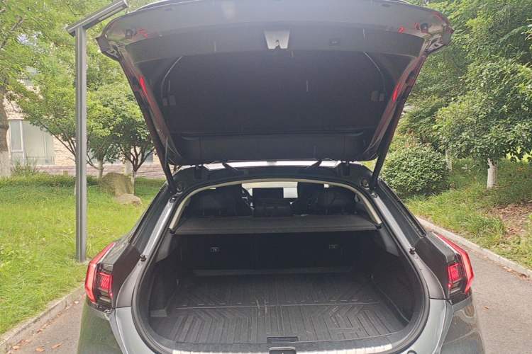 Used Zeekr 001 2021 Ultra-Long Range Single-Motor WE Edition Trunk