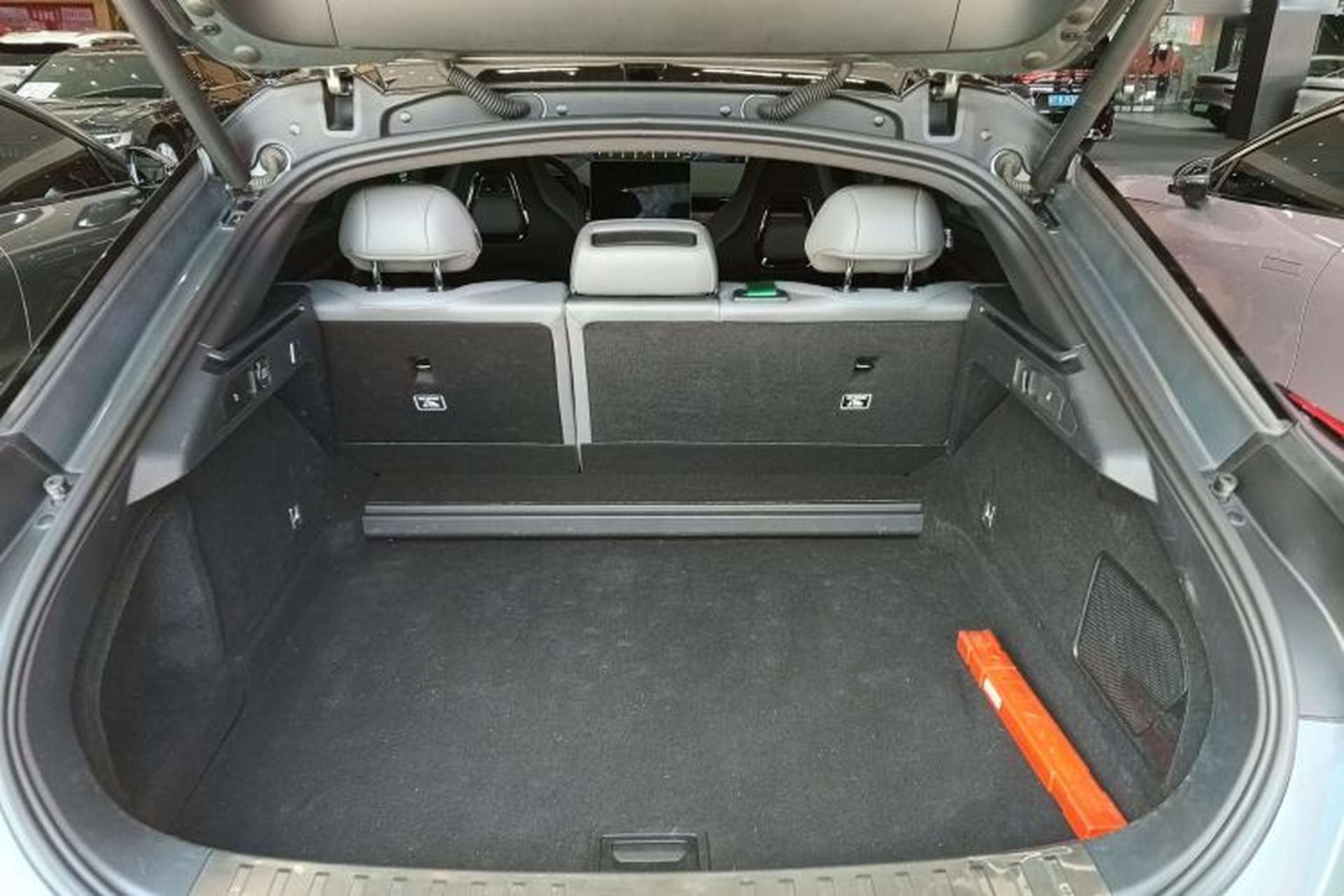 Used Zeekr 001 2021 Ultra-Long Range Single-Motor WE Edition Trunk