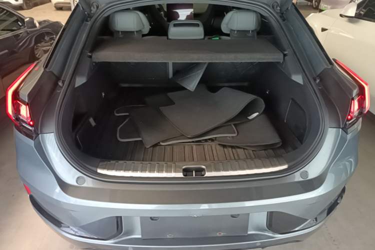 Used Zeekr 001 2021 Long-Range Dual-Motor WE Edition Trunk