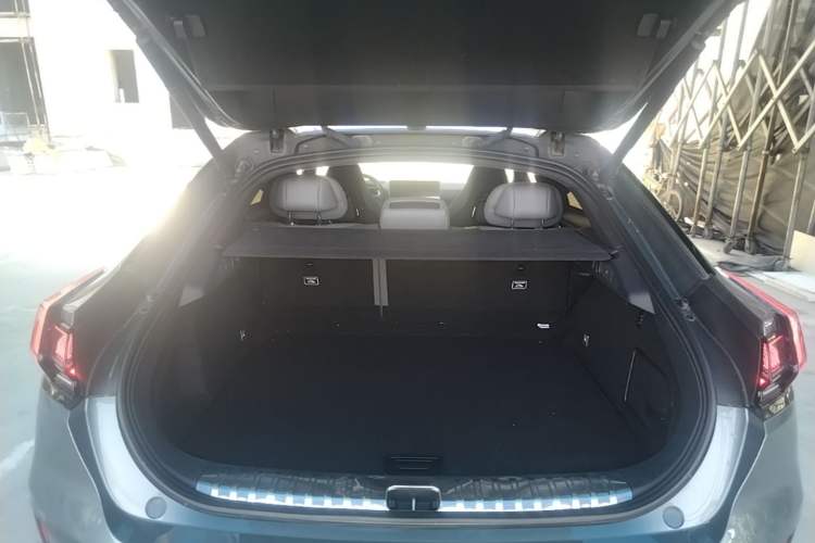 Used Zeekr 001 2021 Ultra-Long Range Dual-Motor YOU Version Trunk