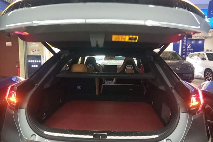 Used Zeekr 001 2021 Ultra-Long Range Single-Motor WE Edition Trunk