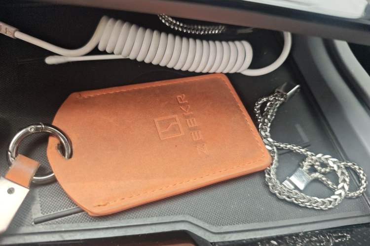 Used Zeekr 001 2021 Ultra-Long Range Dual-Motor YOU Version Vehicle Key