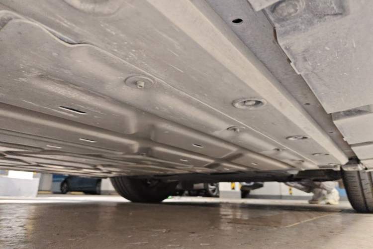 Used Zeekr 001 2021 Ultra-Long Range Dual-Motor YOU Version Chassis Front Right