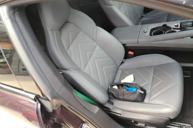Used Zeekr 001 2021 Ultra-Long Range Dual-Motor YOU Version Right Front Seat