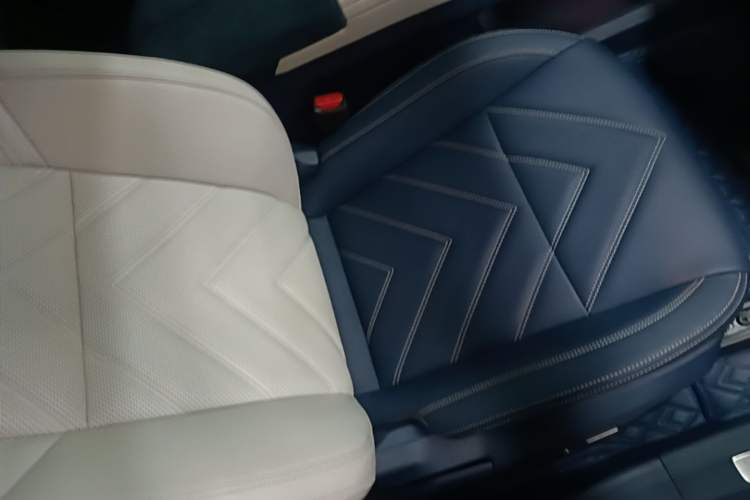 Used Zeekr 001 2021 Ultra-Long Range Dual-Motor YOU Version Right Front Seat