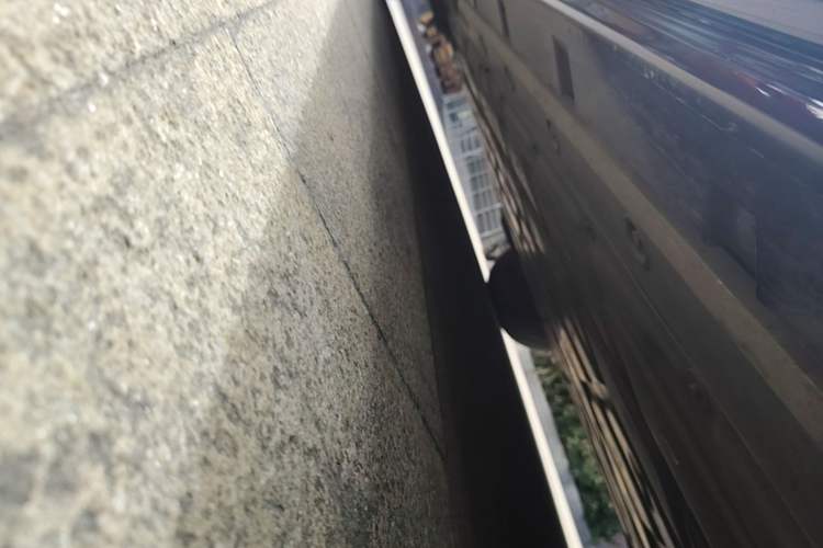 Used Zeekr 001 2021 Ultra-Long Range Dual-Motor YOU Version Right Side Sill