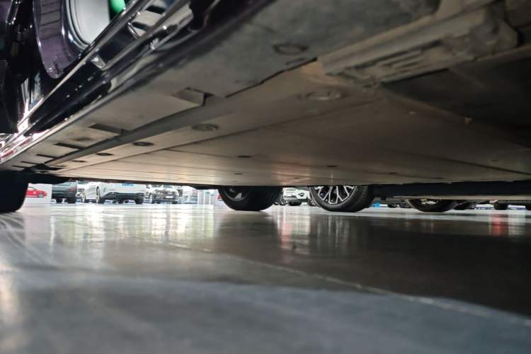 Used Zeekr 001 2021 Ultra-Long Range Dual-Motor YOU Version Right Side Sill