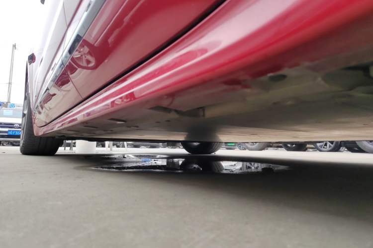 Used Zeekr 001 2021 Ultra-Long Range Dual-Motor YOU Version Left Side Sill