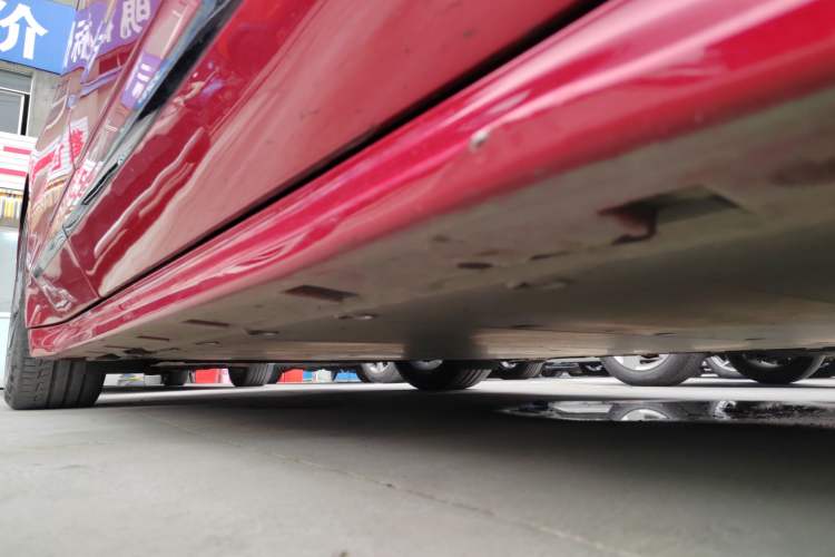 Used Zeekr 001 2021 Ultra-Long Range Dual-Motor YOU Version Right Side Sill