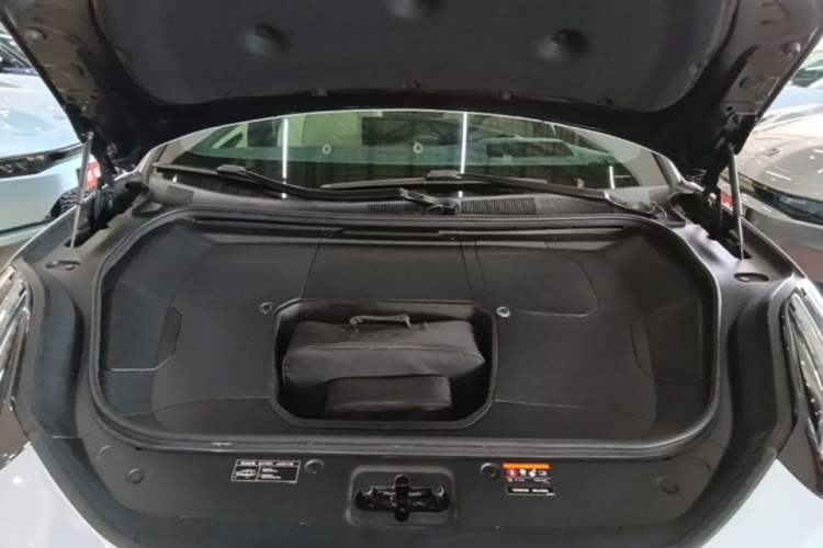 Used Zeekr 001 2021 Ultra-Long Range Dual-Motor YOU Version Engine Bay