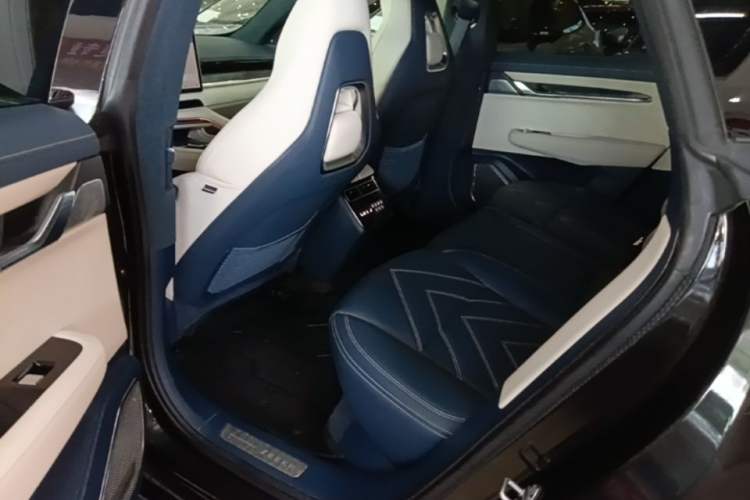 Used Zeekr 001 2021 Ultra-Long Range Dual-Motor YOU Version Left Rear Seat