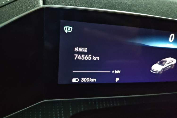 Used Zeekr 001 2021 Ultra-Long Range Single-Motor WE Edition Odometer Close Up