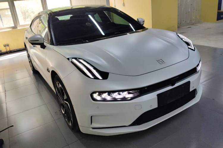 Used Zeekr 001 2021 Long-Range Dual-Motor WE Edition Front Right 45 Deg