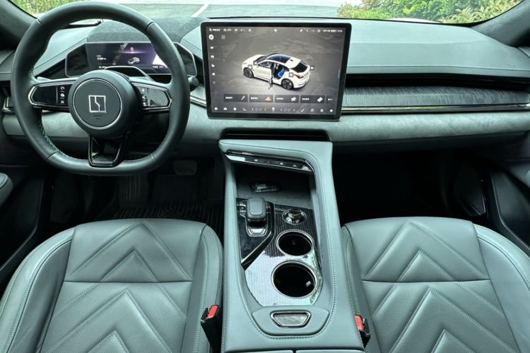 Used Zeekr 001 2021 Long-Range Dual-Motor WE Edition Interior 1