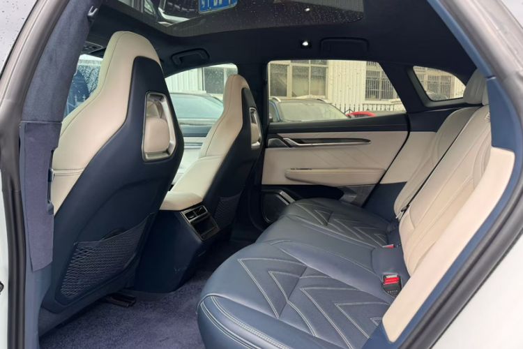 Used Zeekr 001 2021 Ultra-Long Range Single-Motor WE Edition Interior 4