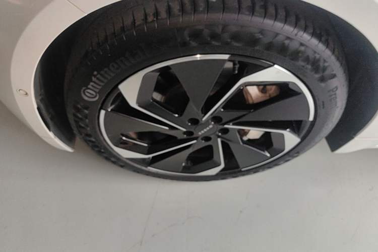 Used Zeekr 001 2021 Long-Range Dual-Motor WE Edition Left Front Wheel Hub