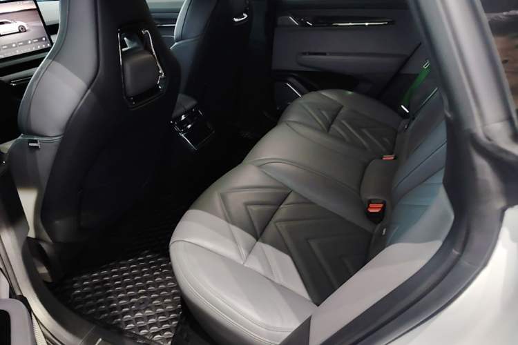 Used Zeekr 001 2021 Long-Range Dual-Motor WE Edition Left Rear Seat