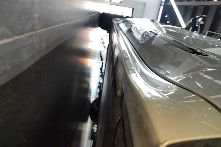 Used Zeekr 001 2021 Long-Range Dual-Motor WE Edition Left Side Sill