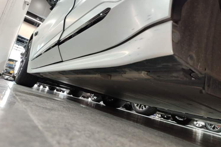 Used Zeekr 001 2021 Ultra-Long Range Single-Motor WE Edition Left Side Sill