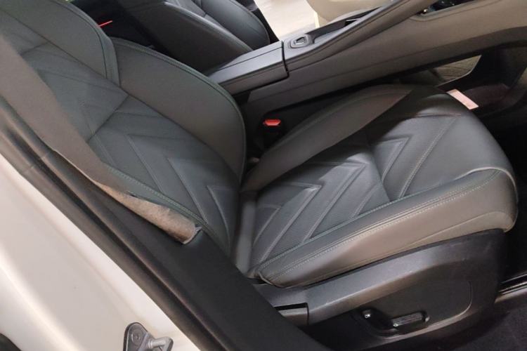 Used Zeekr 001 2021 Long-Range Dual-Motor WE Edition Right Front Seat