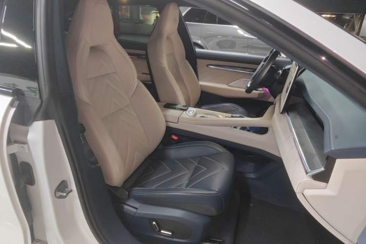 Used Zeekr 001 2021 Ultra-Long Range Dual-Motor YOU Version Right Front Seat