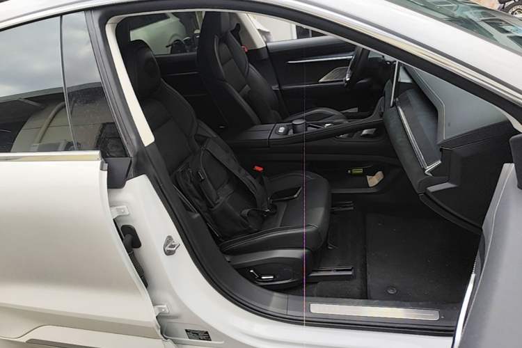 Used Zeekr 001 2021 Long-Range Dual-Motor WE Edition Right Front Seat