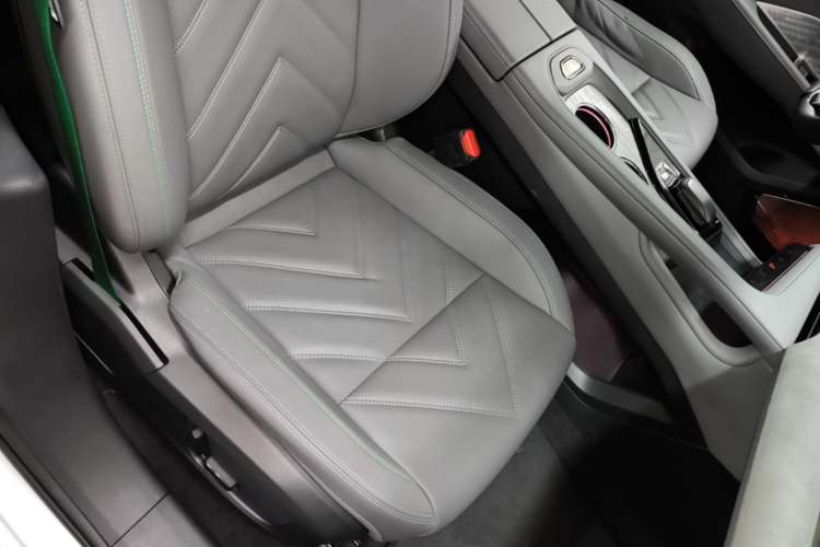 Used Zeekr 001 2021 Ultra-Long Range Dual-Motor YOU Version Right Front Seat