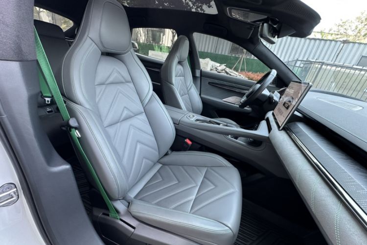 Used Zeekr 001 2021 Long-Range Dual-Motor WE Edition Right Front Seat
