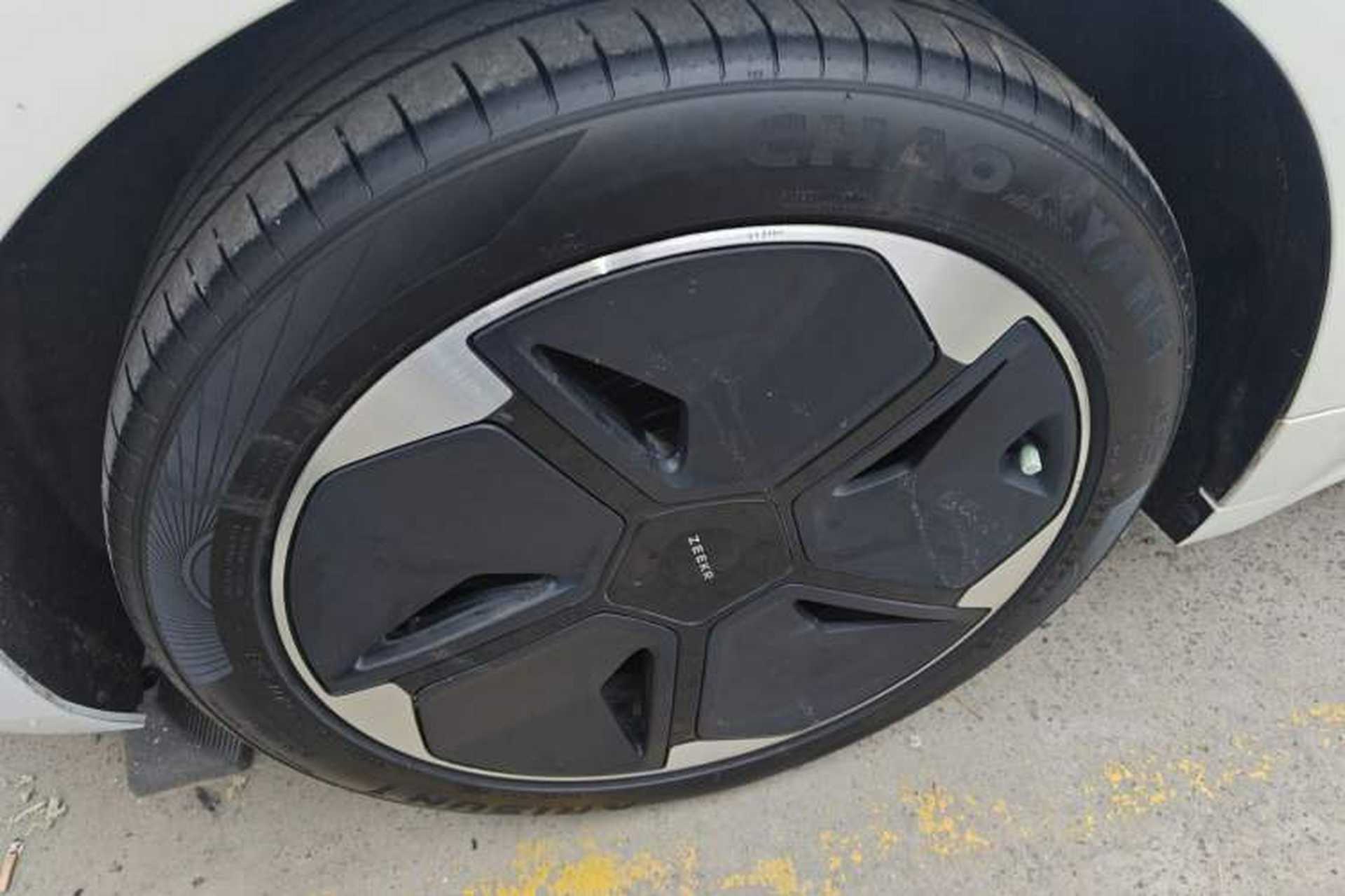 Used Zeekr 001 2021 Long-Range Dual-Motor WE Edition Right Front Wheel Hub