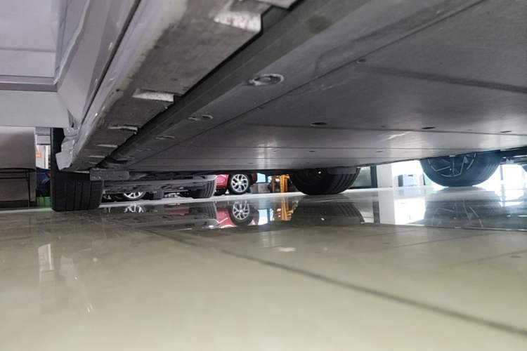 Used Zeekr 001 2021 Ultra-Long Range Single-Motor WE Edition Right Side Sill