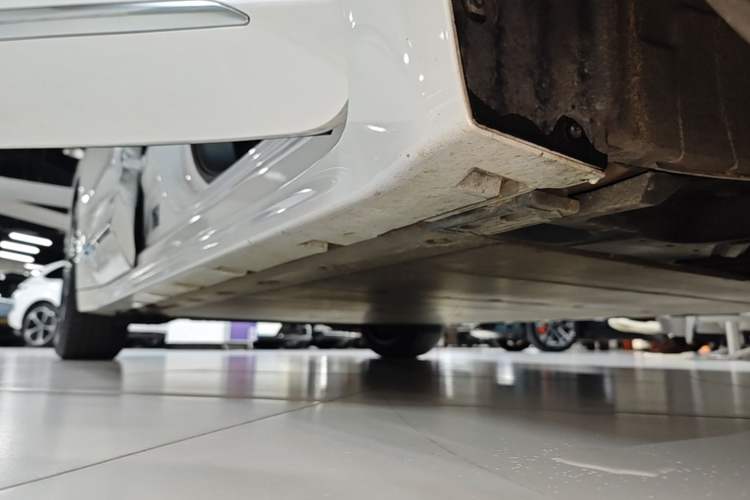 Used Zeekr 001 2021 Ultra-Long Range Single-Motor WE Edition Right Side Sill