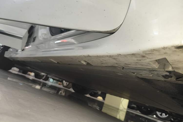 Used Zeekr 001 2021 Ultra-Long Range Single-Motor WE Edition Right Side Sill