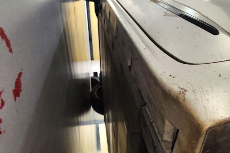 Used Zeekr 001 2021 Long-Range Dual-Motor WE Edition Right Side Sill