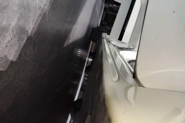 Used Zeekr 001 2021 Long-Range Dual-Motor WE Edition Right Side Sill