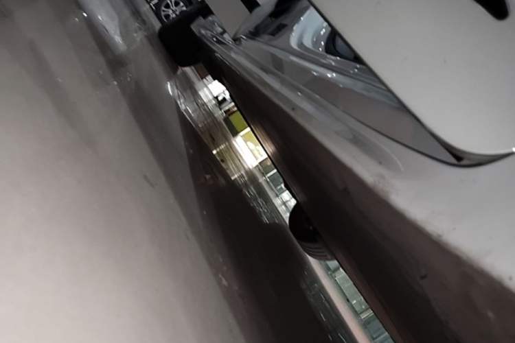 Used Zeekr 001 2021 Long-Range Dual-Motor WE Edition Right Side Sill