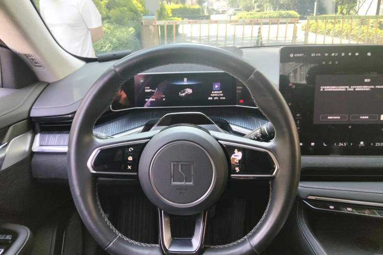 Used Zeekr 001 2021 Long-Range Dual-Motor WE Edition Steering Wheel