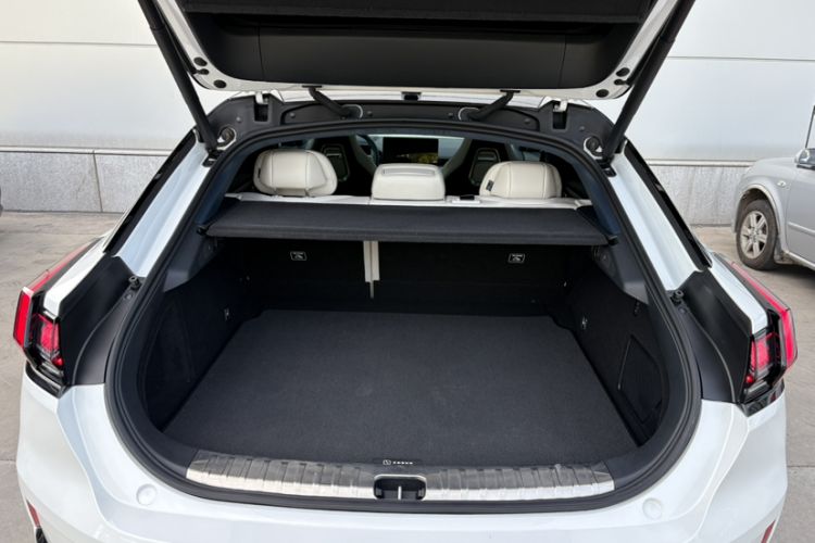 Used Zeekr 001 2021 Ultra-Long Range Dual-Motor YOU Version Trunk